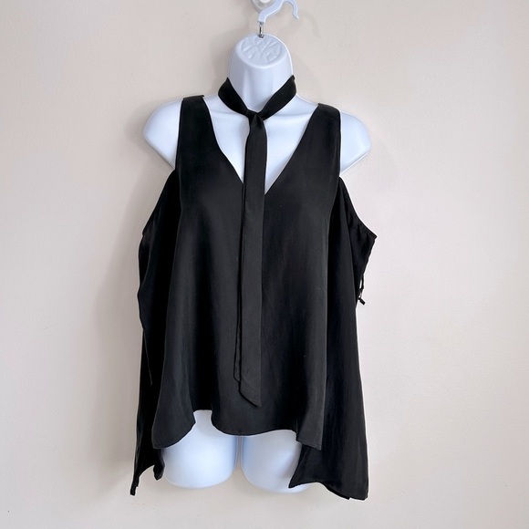 NWT Line & Dot Blouse with Tie Front Black Size Small - Picture 15 of 16